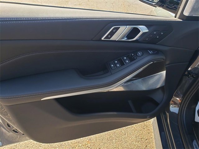 New 2026 BMW X5 M60i image 13