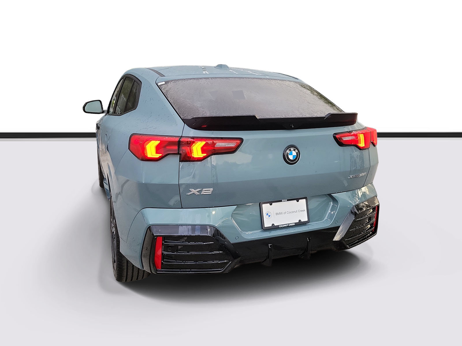New 2026 BMW X2 xDrive28i w/ M Sport Package AWD/4WD image 3