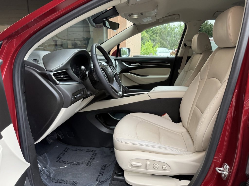 Used 2022 Buick Enclave Premium w/ Surround and Sites Package image 9