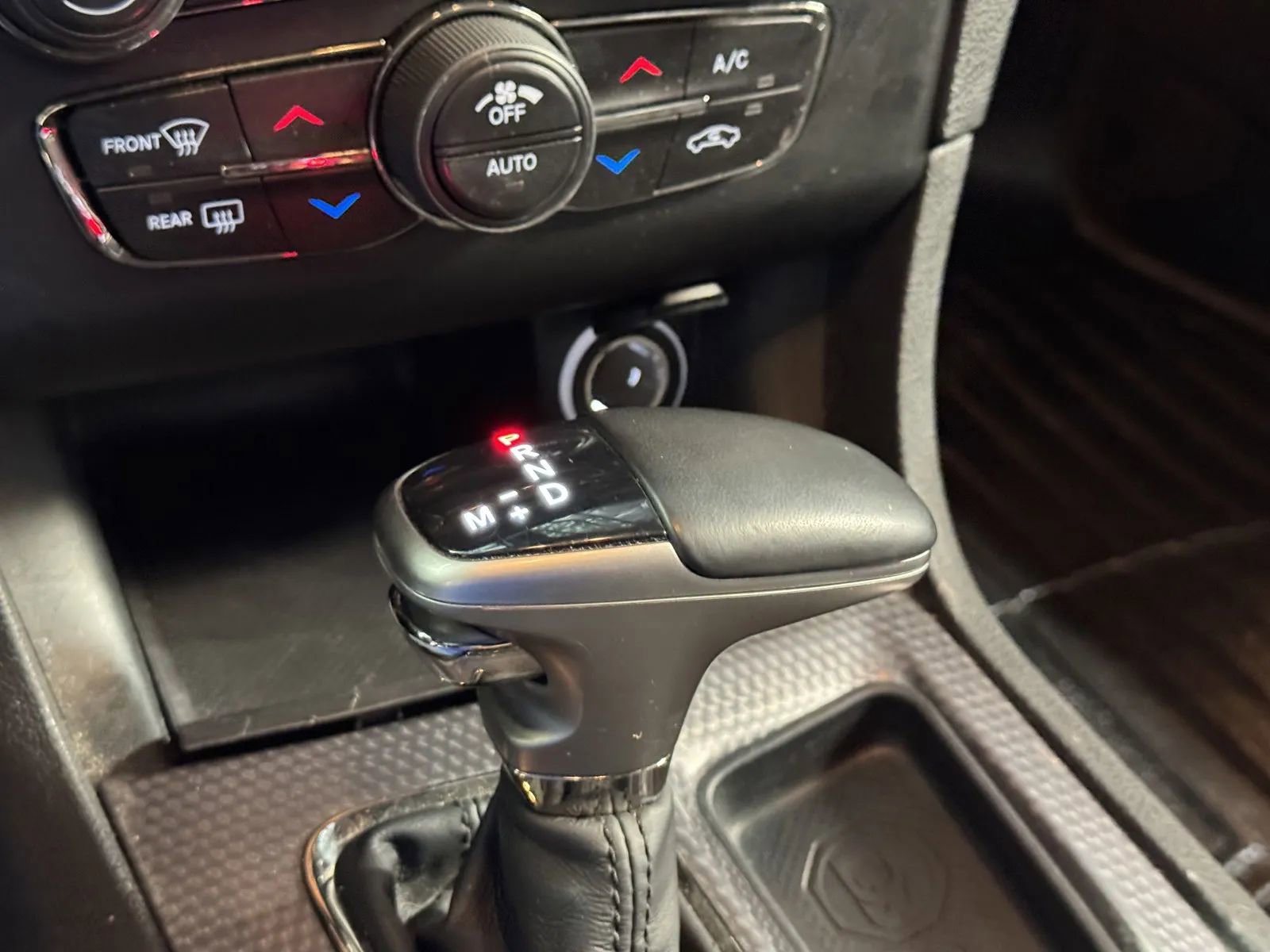 Used 2018 Dodge Charger SRT Hellcat RWD image 18