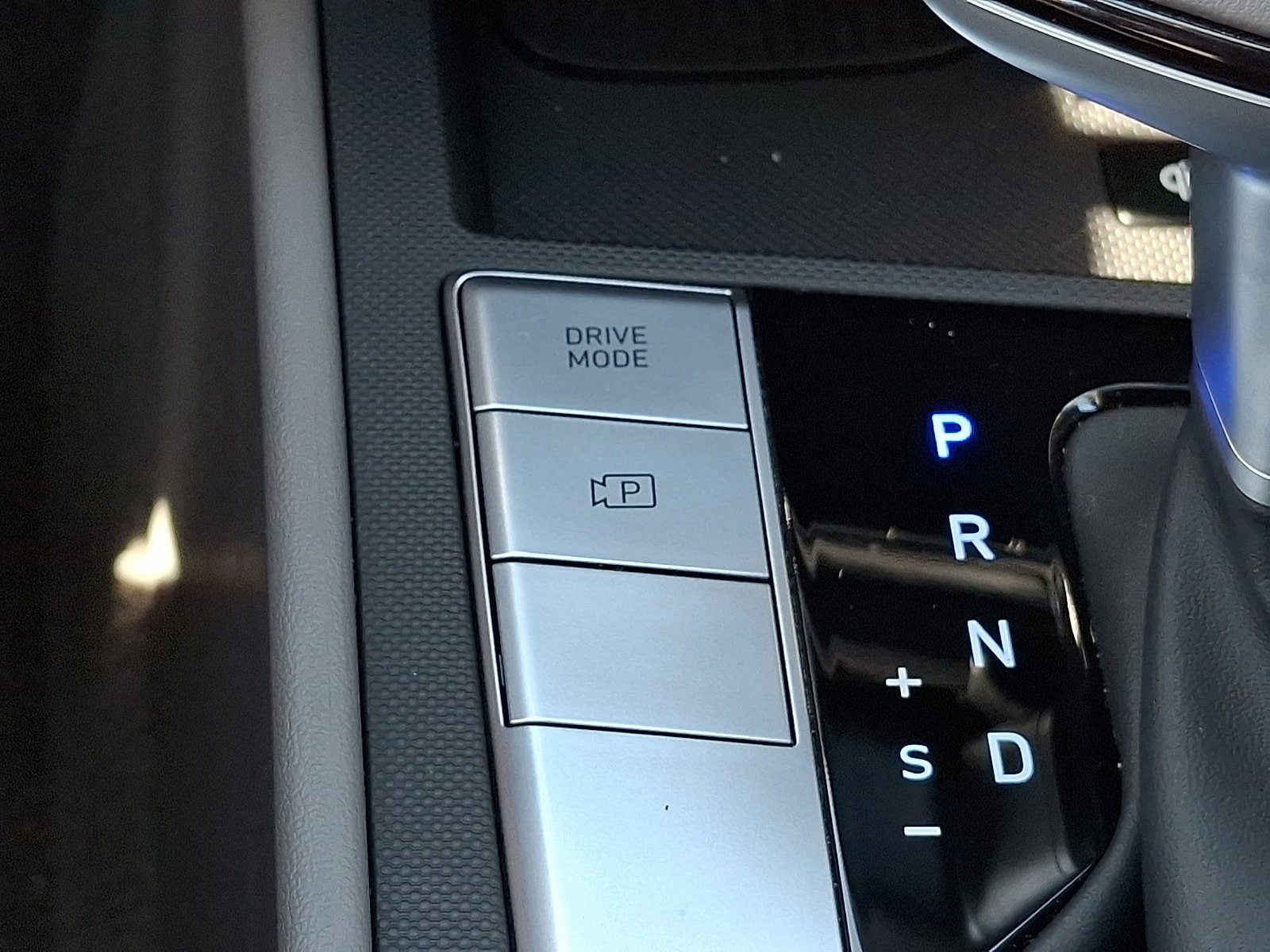 Certified 2025 Hyundai Elantra Sport FWD image 24