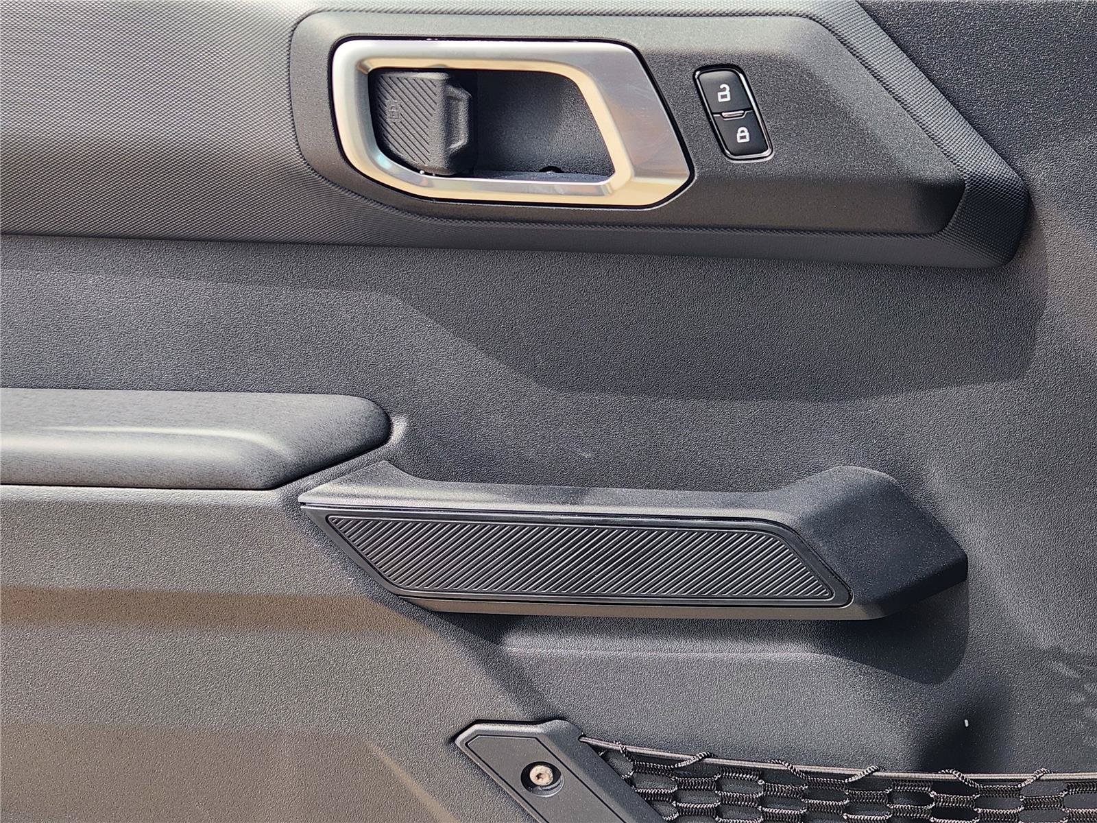 New 2025 Ford Bronco 4-Door AWD/4WD image 17