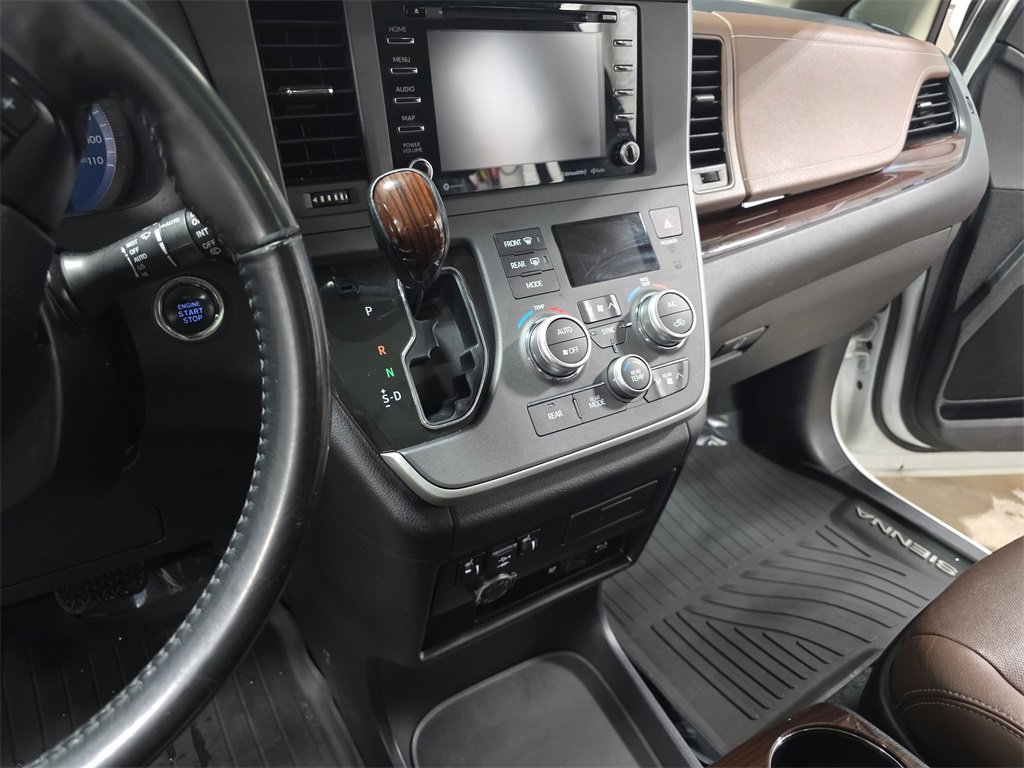 Used 2020 Toyota Sienna Limited Premium image 26