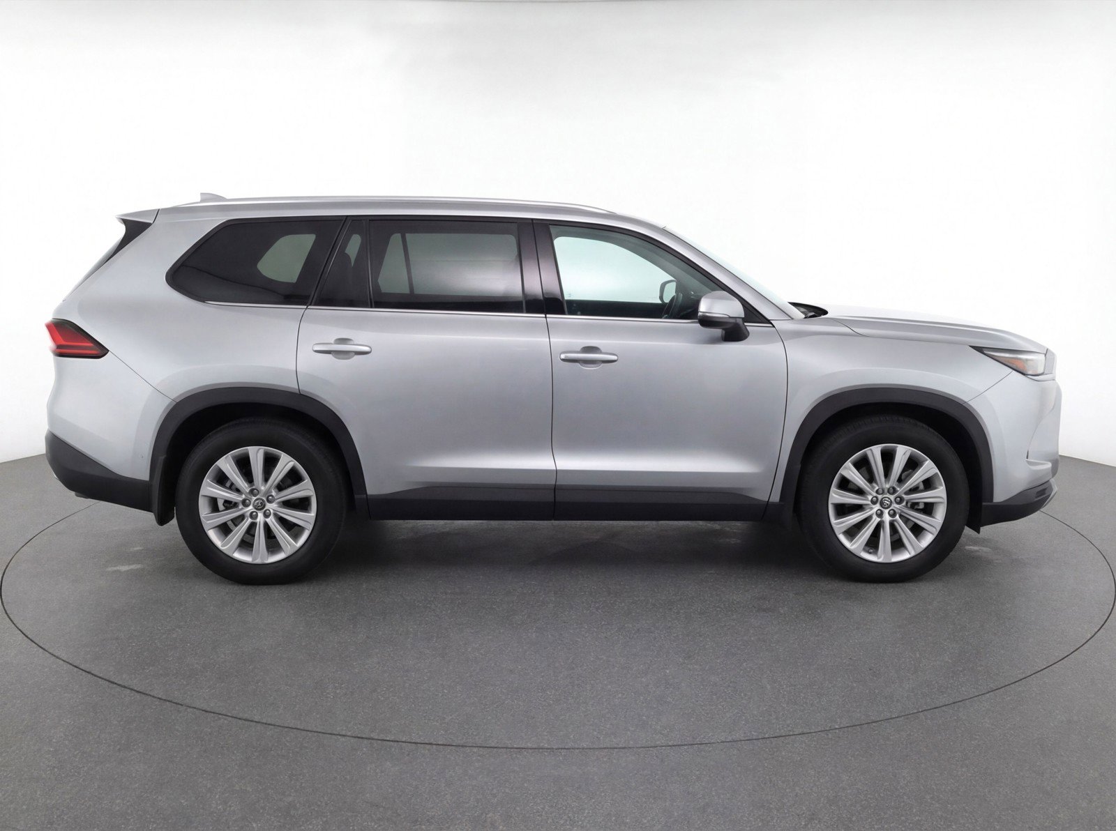 Used 2024 Toyota Grand Highlander AWD image 11