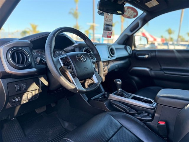 Used 2021 Toyota Tacoma Limited image 10