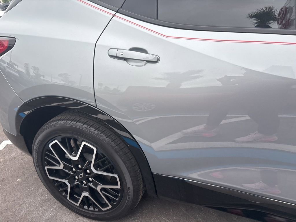 Used 2025 Chevrolet Blazer RS w/ Driver Confidence II Package image 18