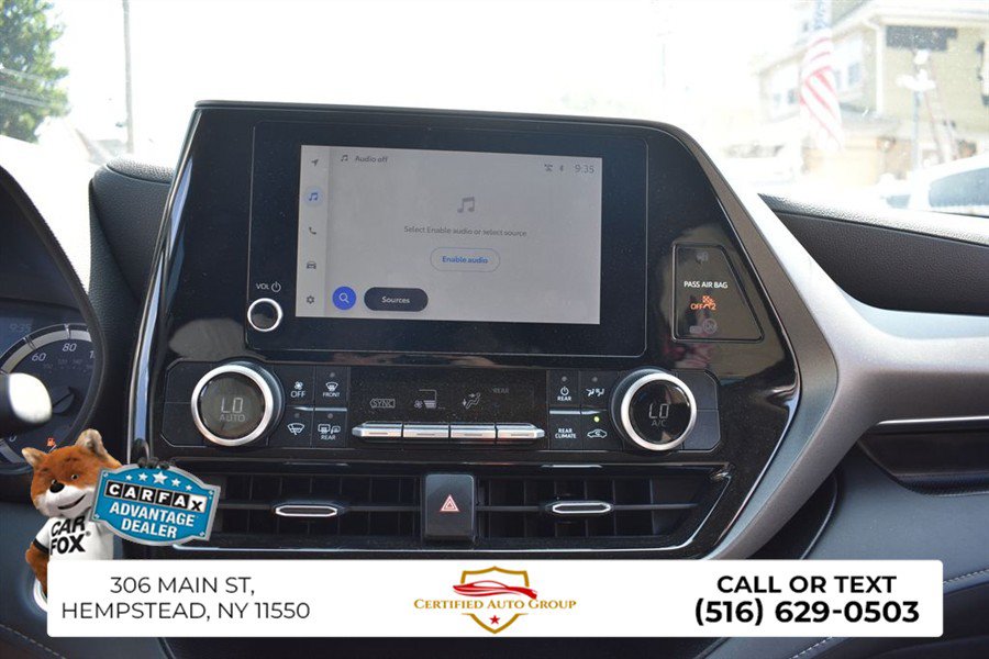 Used 2025 Toyota Highlander LE FWD image 18
