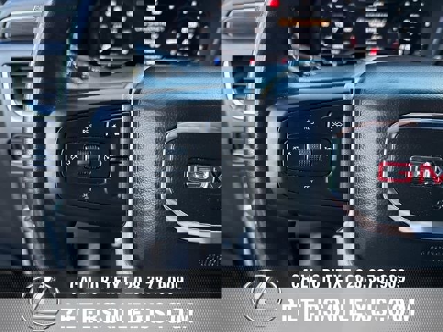 Used 2024 GMC Yukon SLT image 27