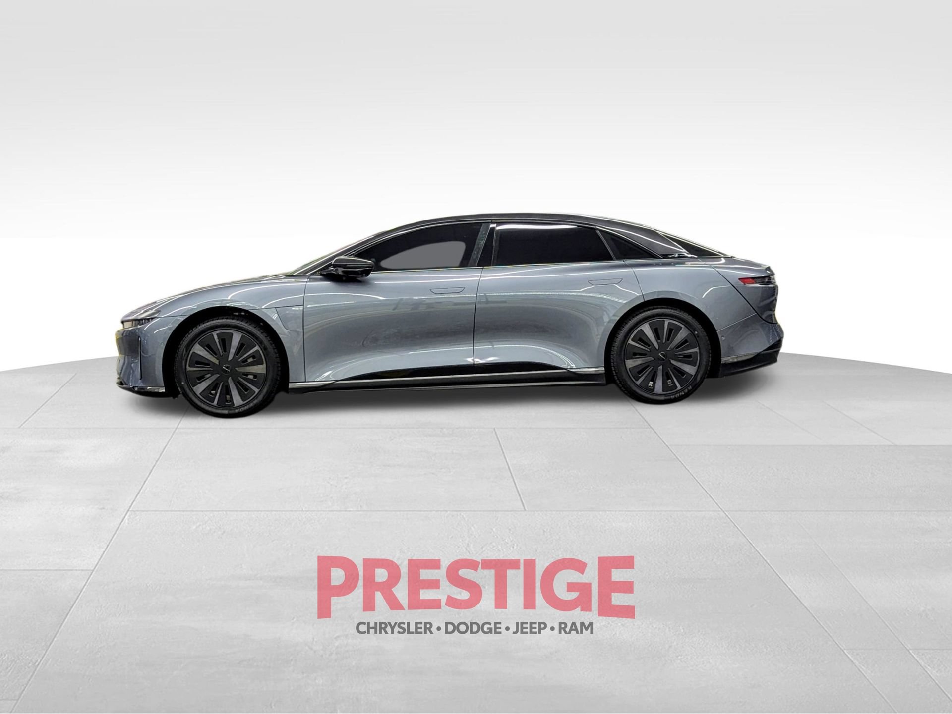 Used 2025 Lucid Air Touring AWD/4WD image 15