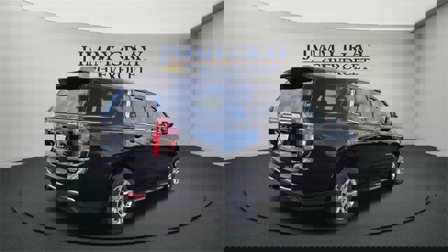 Used 2024 Chevrolet Tahoe LT image 3