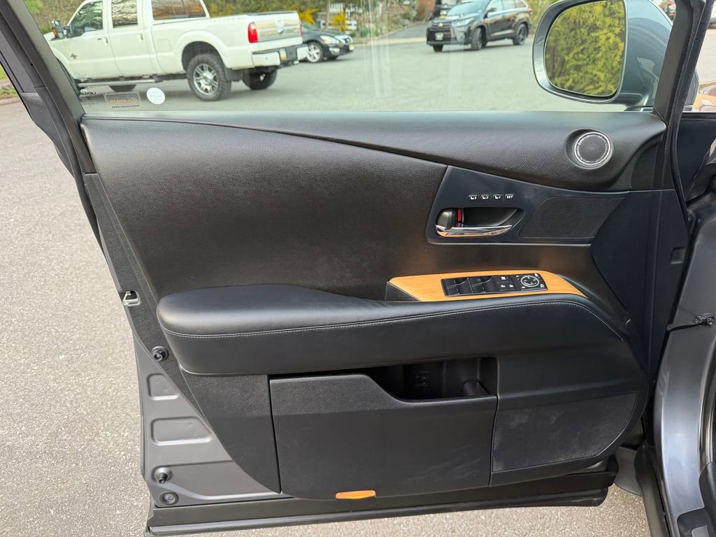 Used 2015 Lexus RX 450h AWD image 13