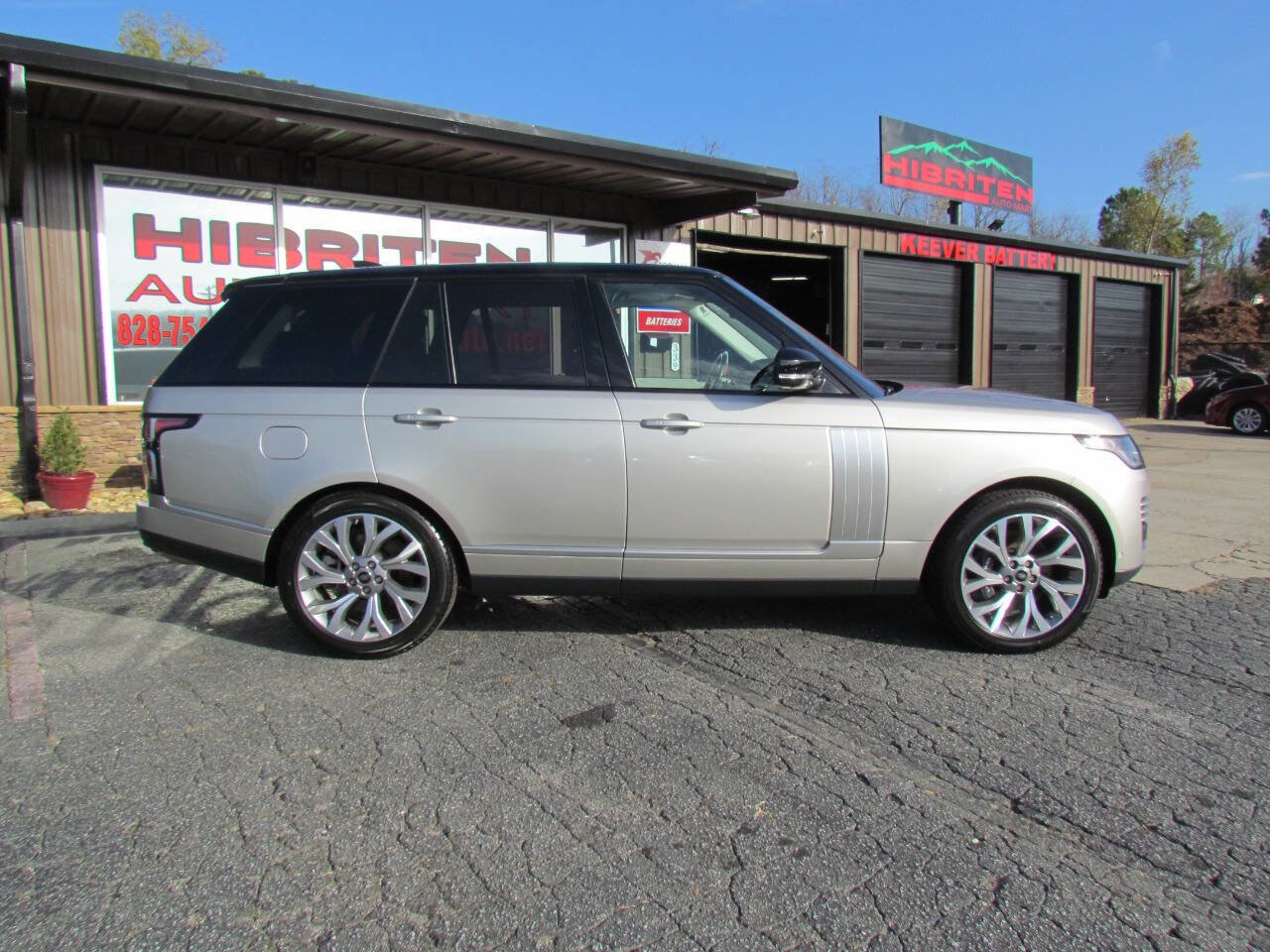Used 2018 Land Rover Range Rover Supercharged image 8