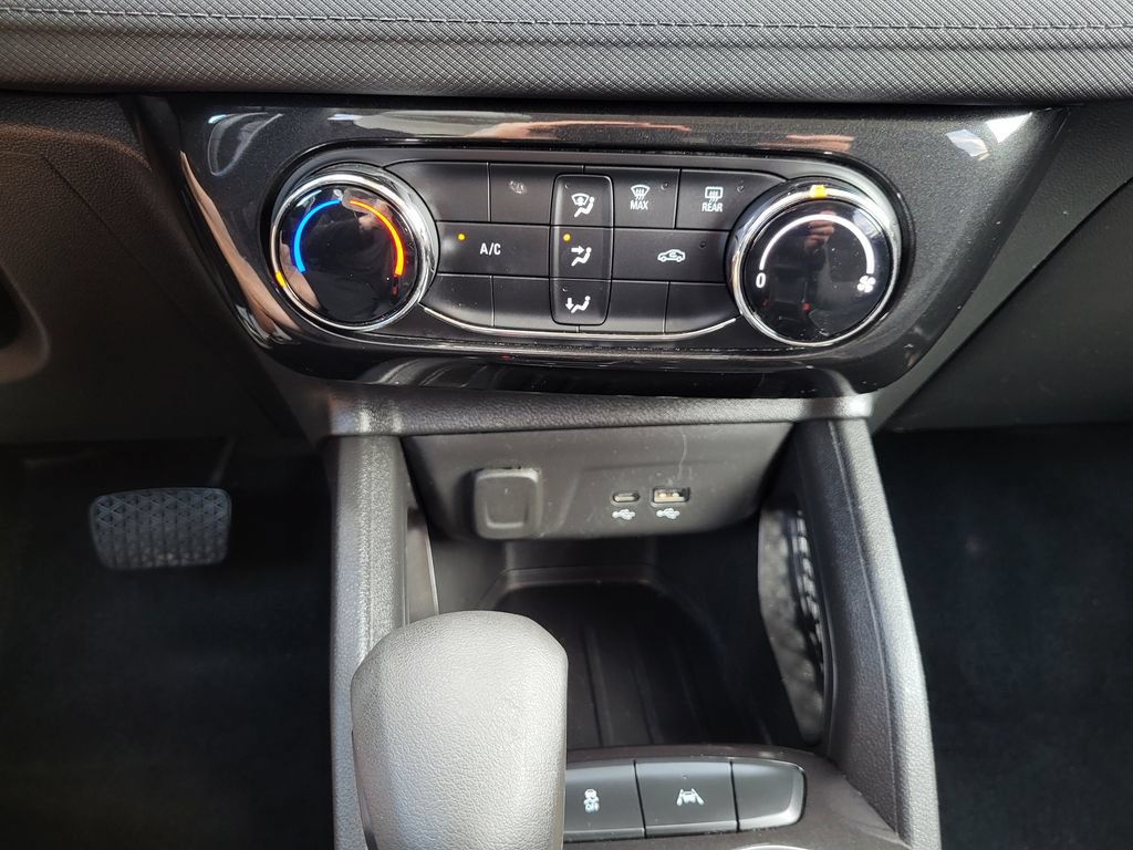 Used 2024 Chevrolet TrailBlazer LT FWD image 15