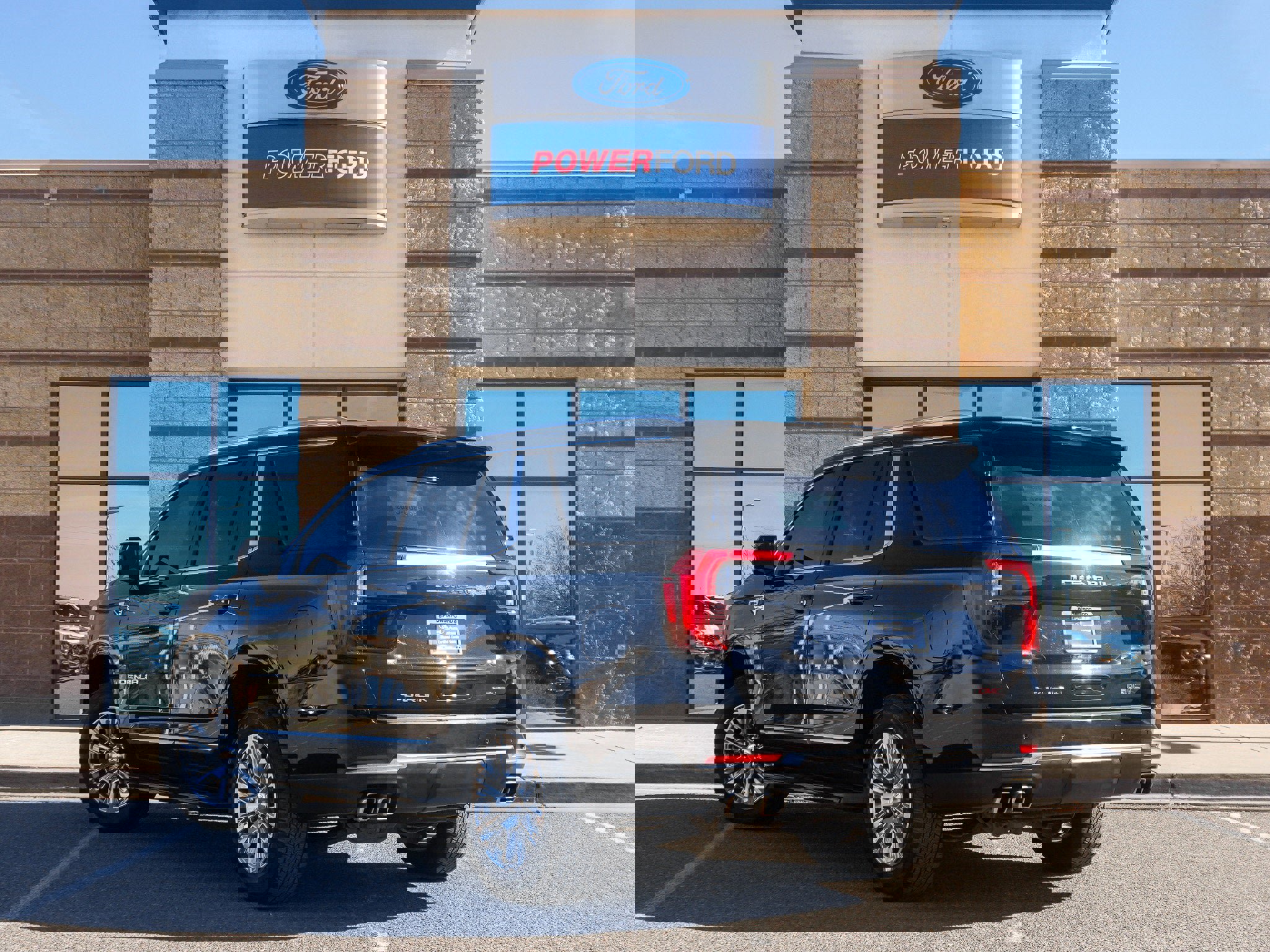 Used 2025 GMC Yukon Denali image 8