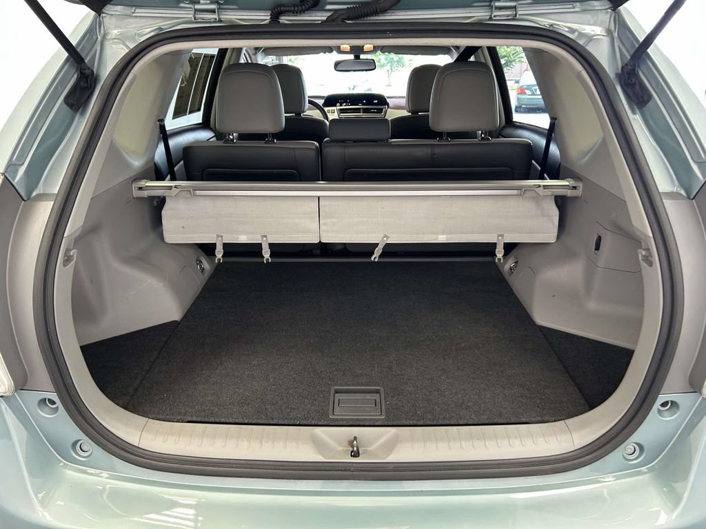 Used 2016 Toyota Prius V Four FWD image 13