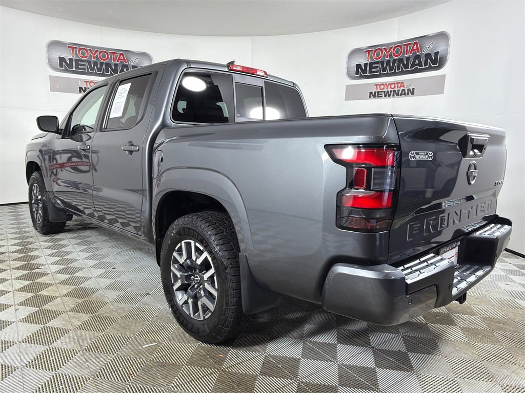 Used 2022 Nissan Frontier SV w/ SV Premium Package image 6