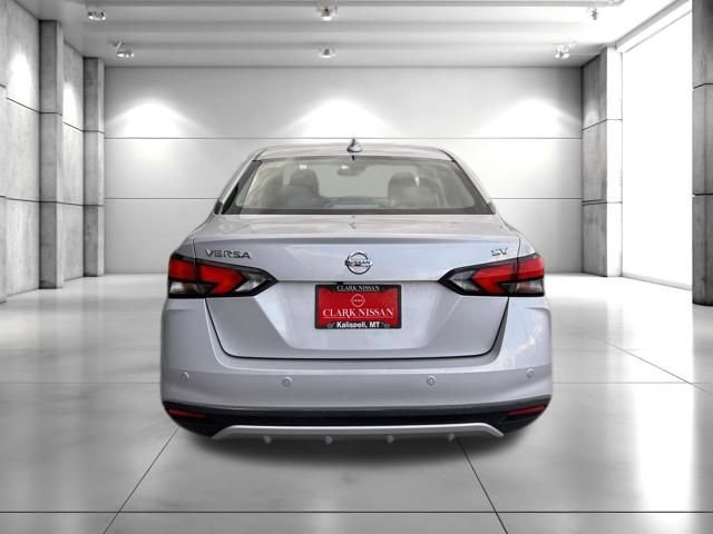 Used 2021 Nissan Versa SV FWD image 7