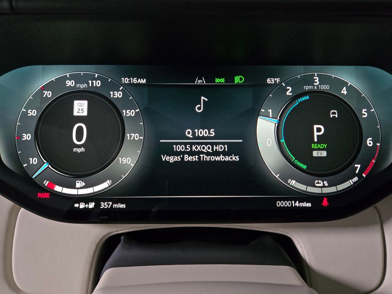 New 2026 Land Rover Range Rover SE image 31