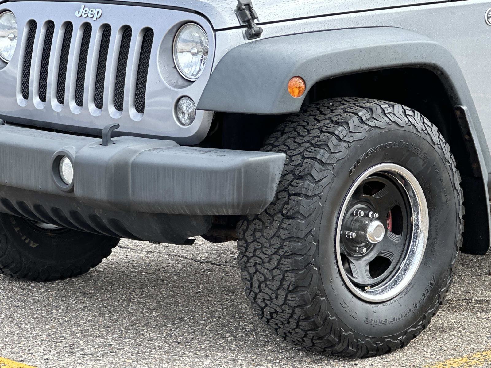Used 2015 Jeep Wrangler Sport AWD/4WD image 7
