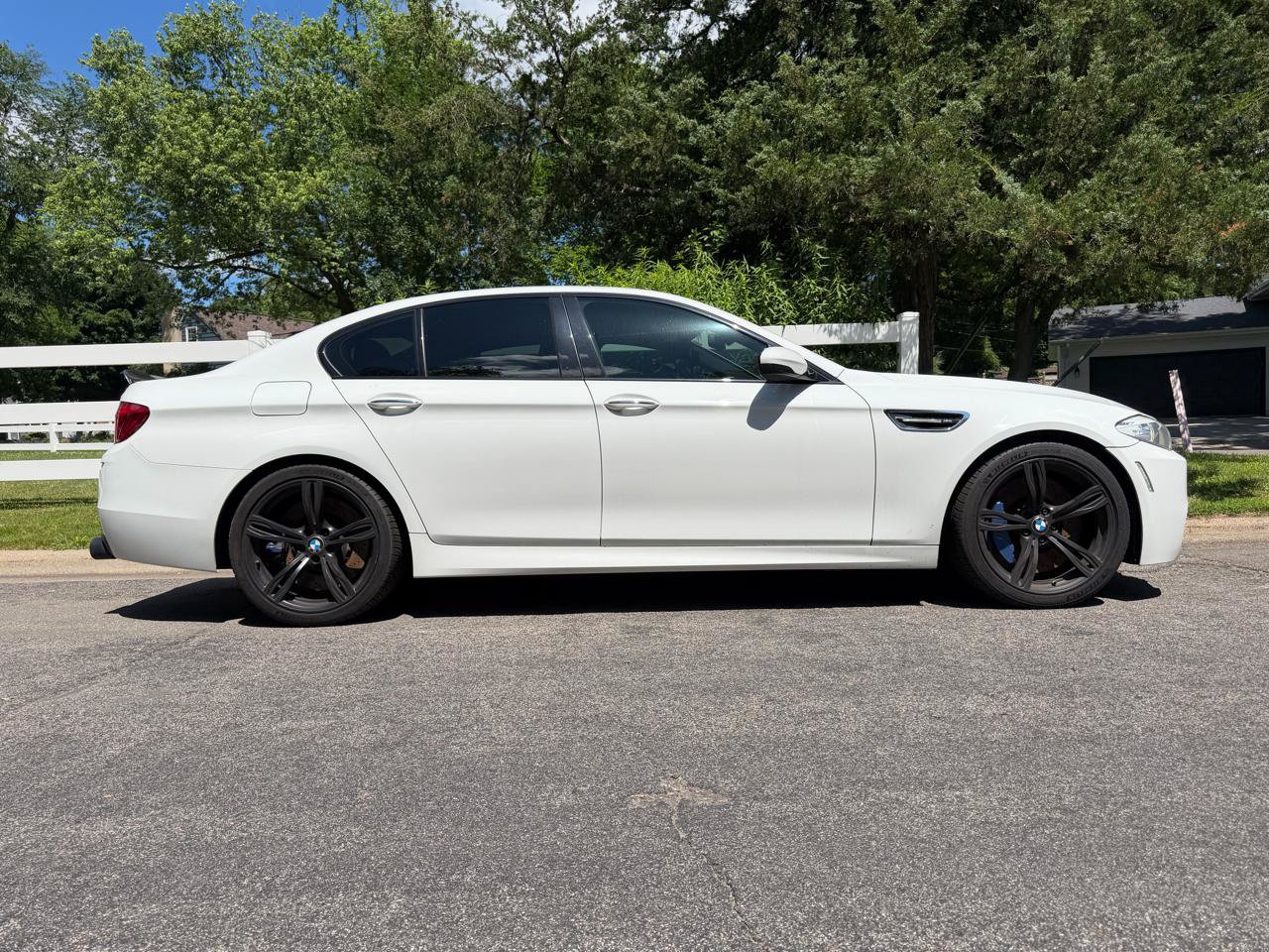 Used 2013 BMW M5 RWD image 35