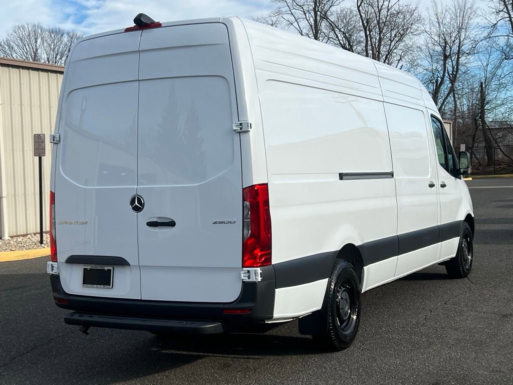 Used 2025 Mercedes-Benz Sprinter 2500 image 5