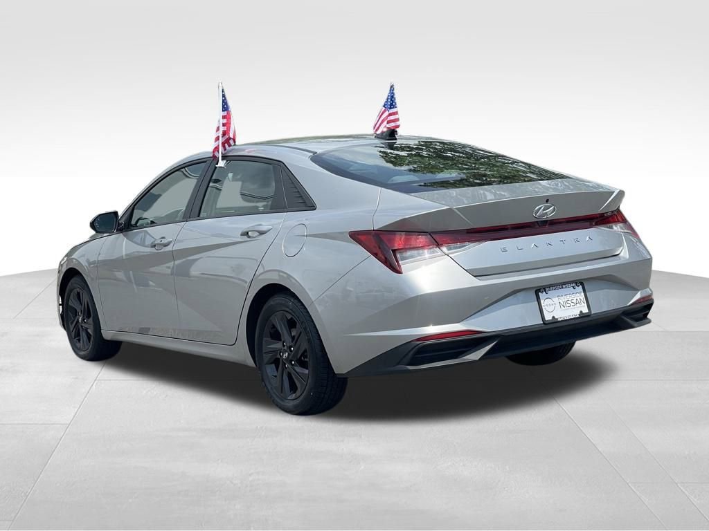 Used 2023 Hyundai Elantra SEL image 5
