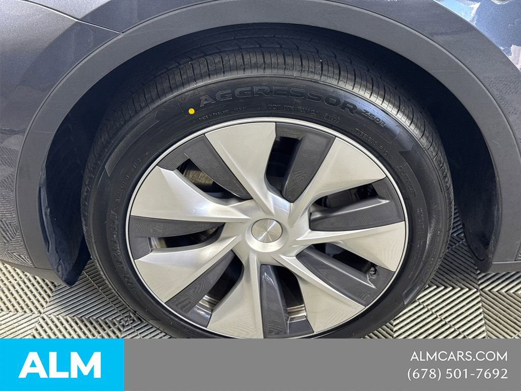 Used 2024 Tesla Model Y Long Range image 15