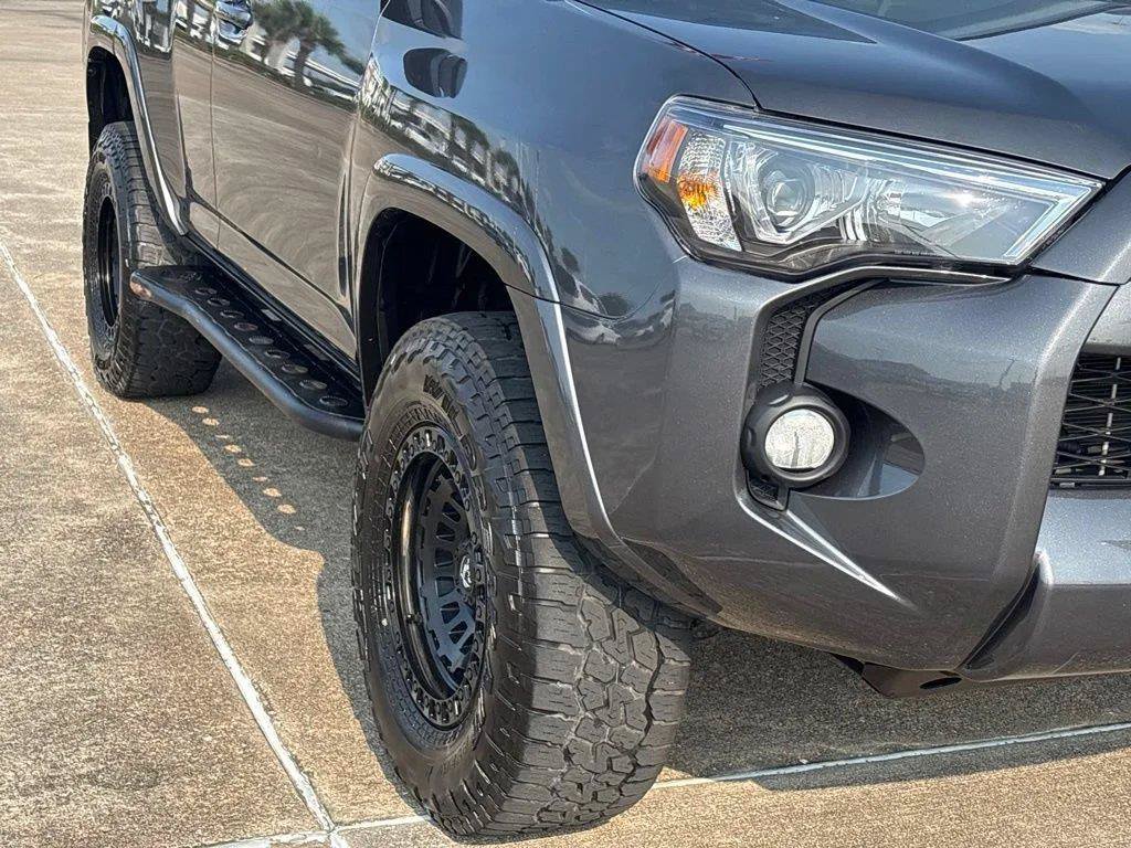 Used 2022 Toyota 4Runner SR5 Premium AWD/4WD image 8