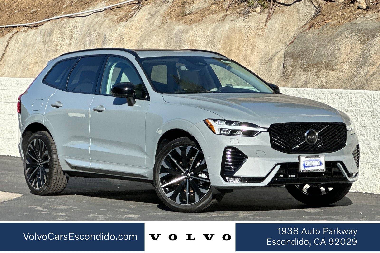New 2026 Volvo XC60 B5 Ultra w/ Climate Package