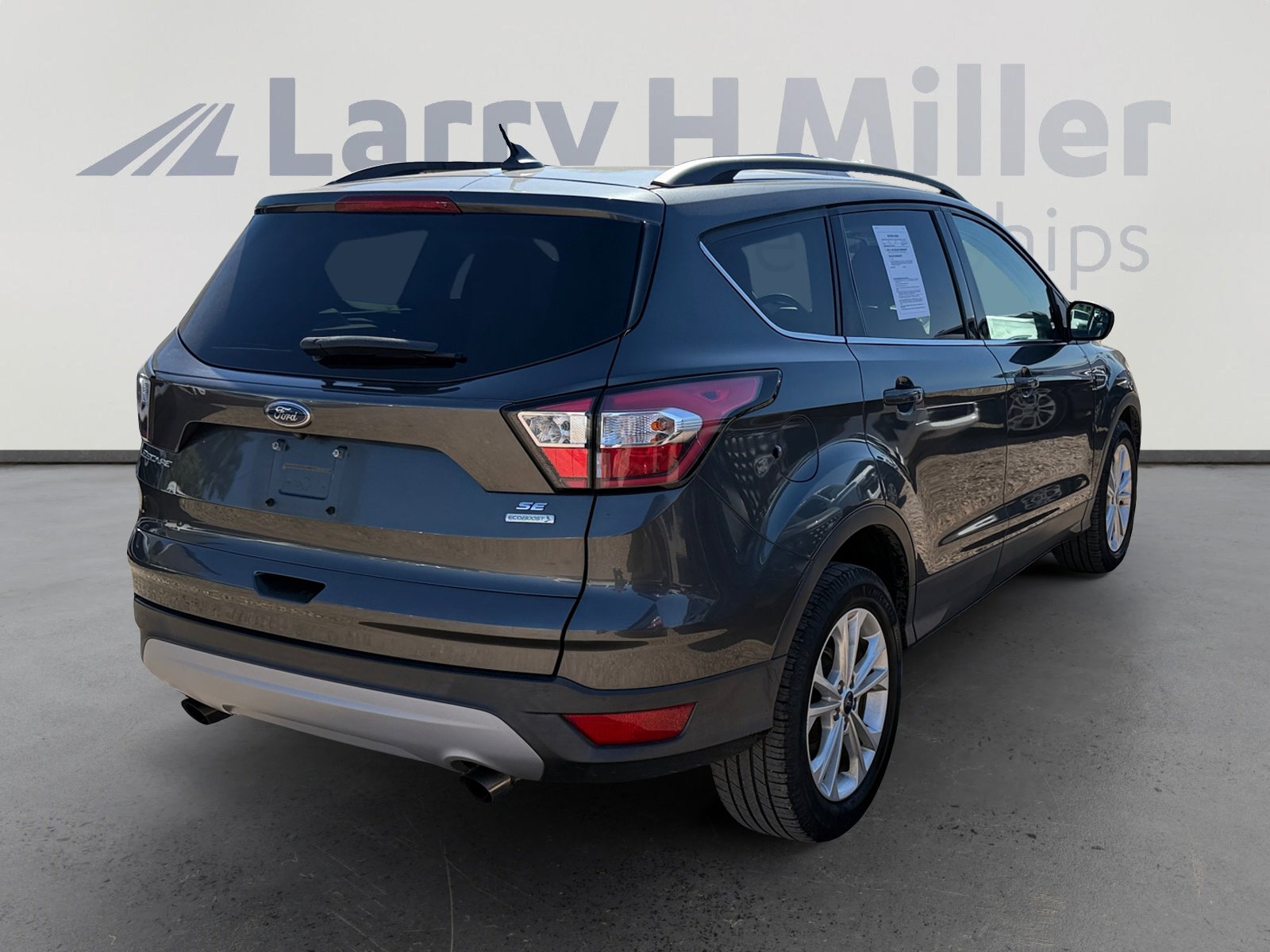 Used 2018 Ford Escape SE w/ SE Sync 3 Package image 5