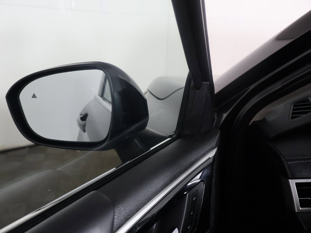 Used 2023 Mitsubishi Outlander SEL image 32