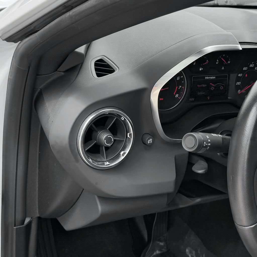 Used 2021 Chevrolet Camaro LT w/ Redline Edition RWD image 13