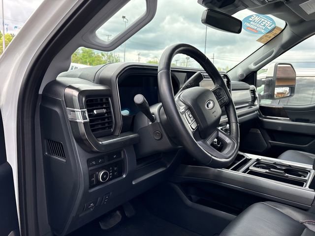 Used 2023 Ford F350 Lariat w/ Lariat Ultimate Package AWD/4WD image 9