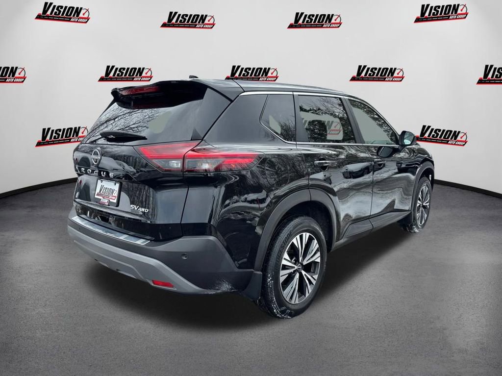 Used 2023 Nissan Rogue SV image 5
