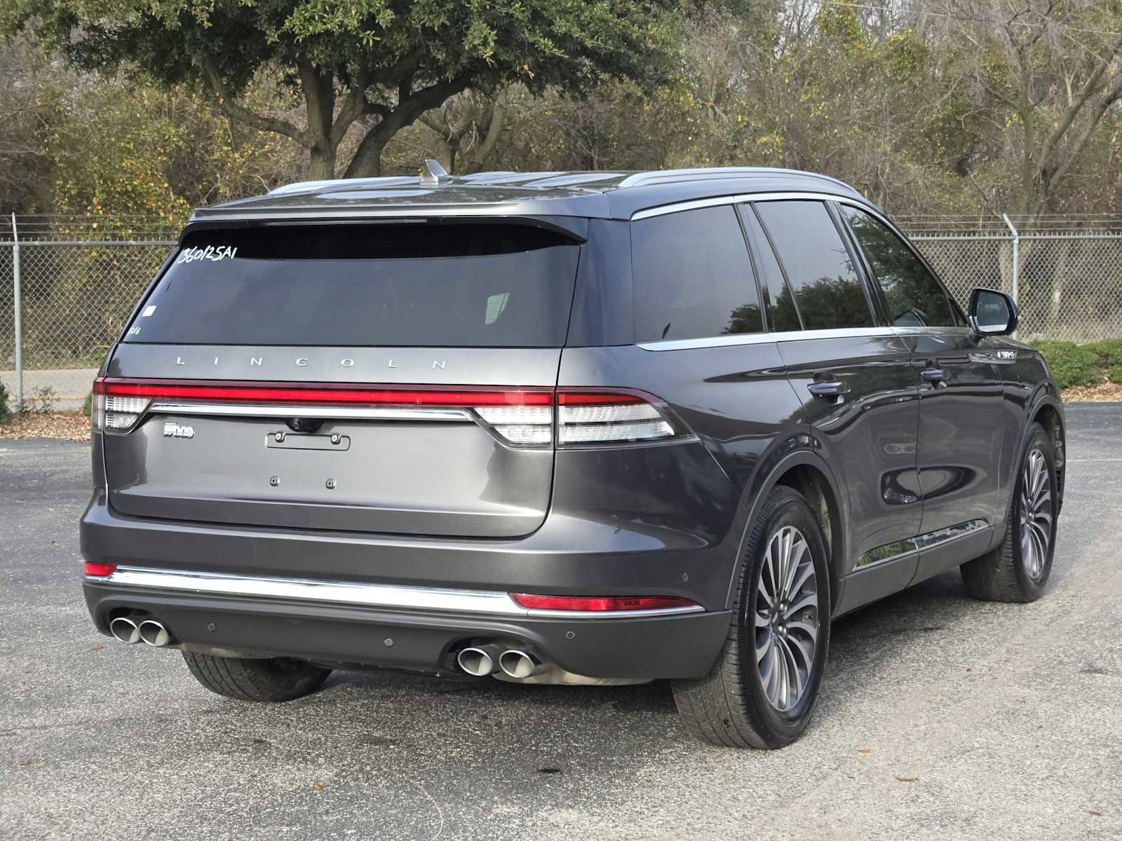 Used 2020 Lincoln Aviator Reserve w/ Equipment Group 201A image 7