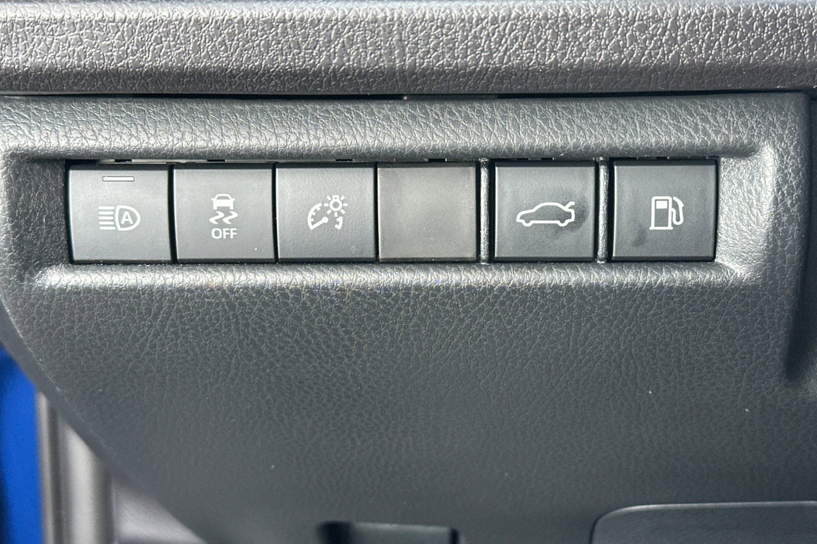 Used 2026 Toyota Camry SE image 32