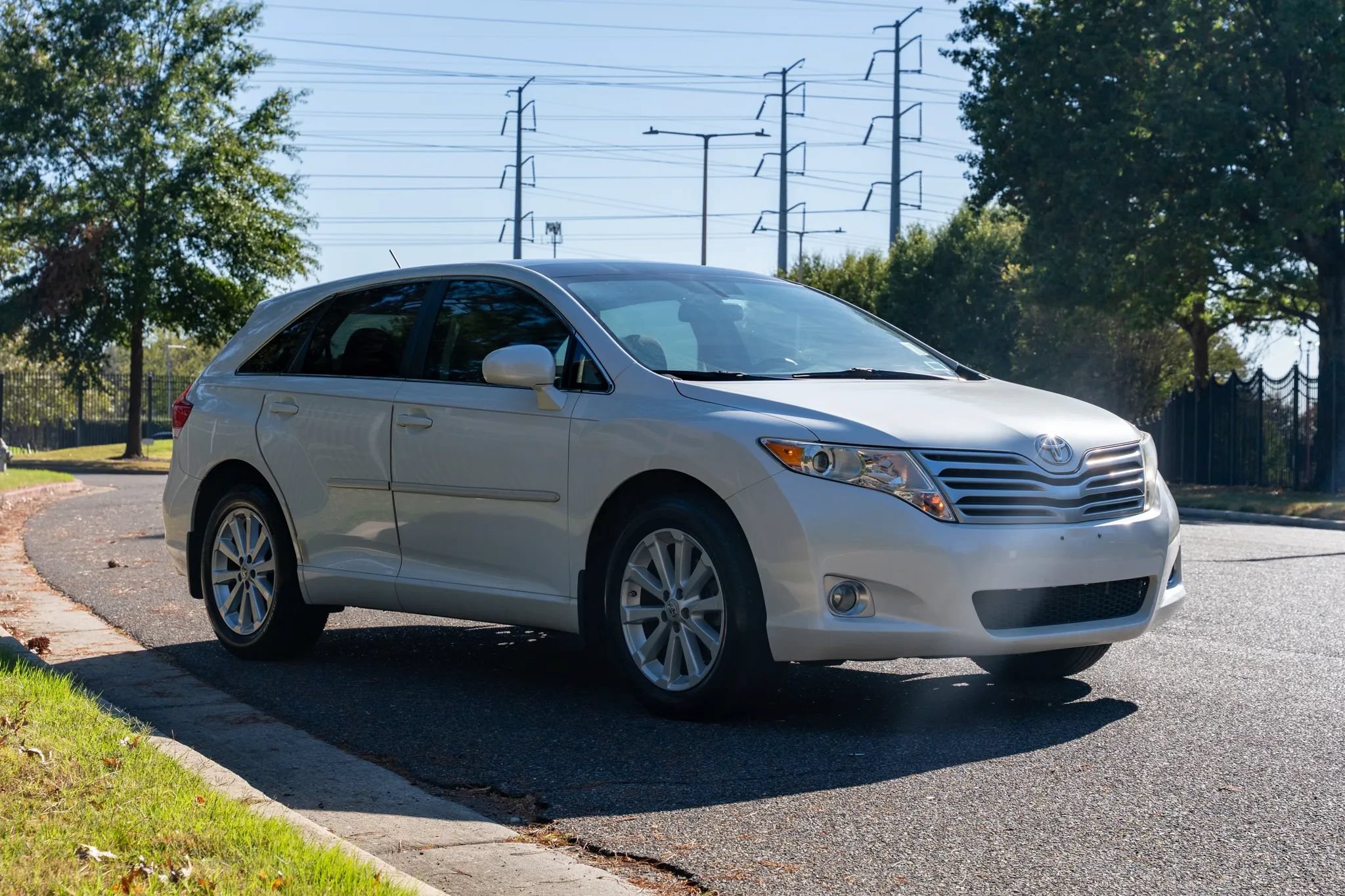 Used 2011 Toyota Venza FWD image 4