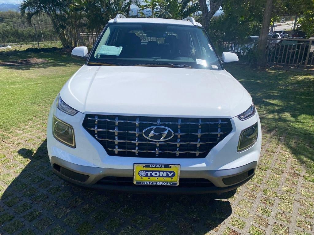 New 2026 Hyundai Venue SEL FWD image 2
