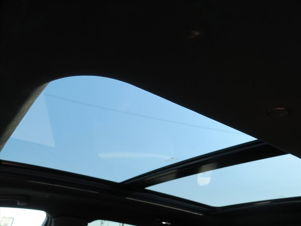 Used 2025 Cadillac XT5 Premium Luxury image 12