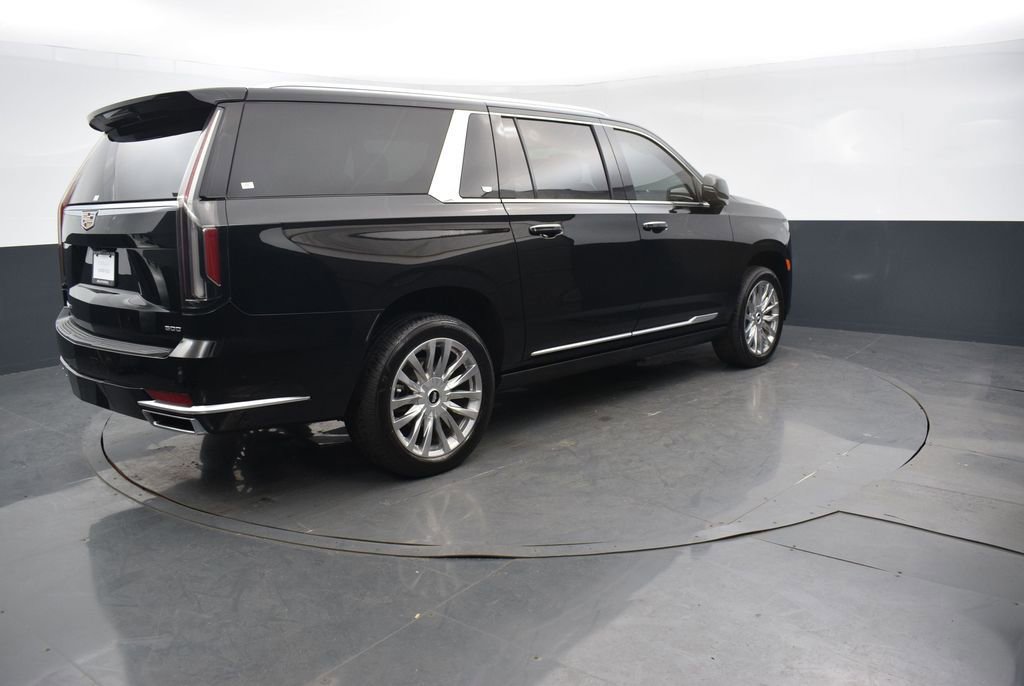 Used 2023 Cadillac Escalade ESV Premium Luxury w/ Performance Package image 6
