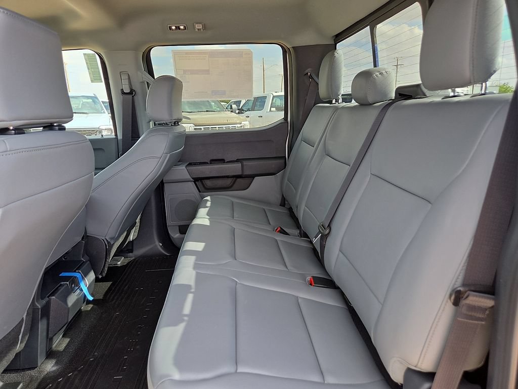 New 2026 Ford F350 XL w/ XL Chrome Package AWD/4WD image 17