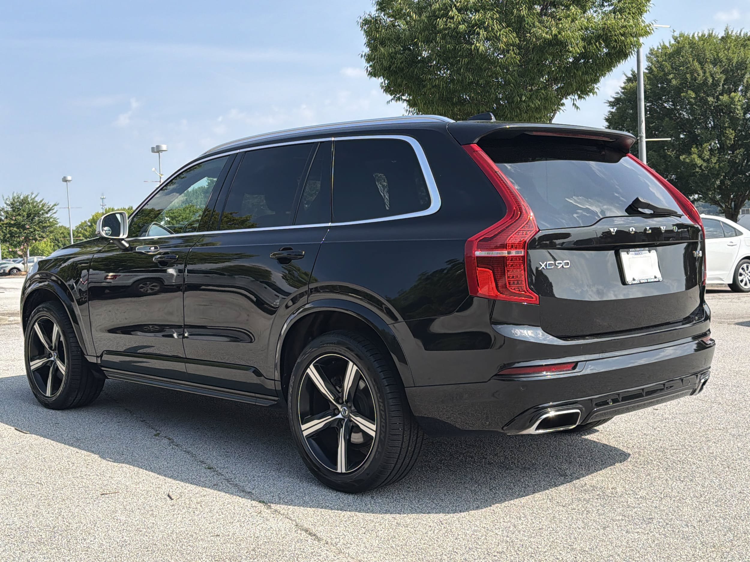 Used 2017 Volvo XC90 T5 R-Design FWD image 25