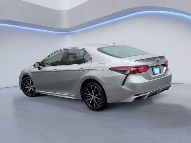 Used 2024 Toyota Camry SE FWD image 9