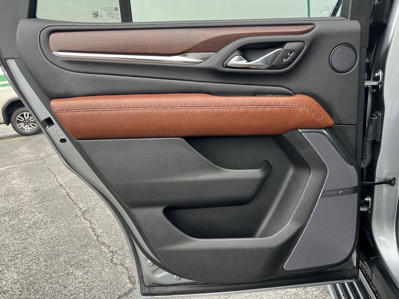 Used 2023 GMC Yukon Denali Ultimate AWD/4WD image 19