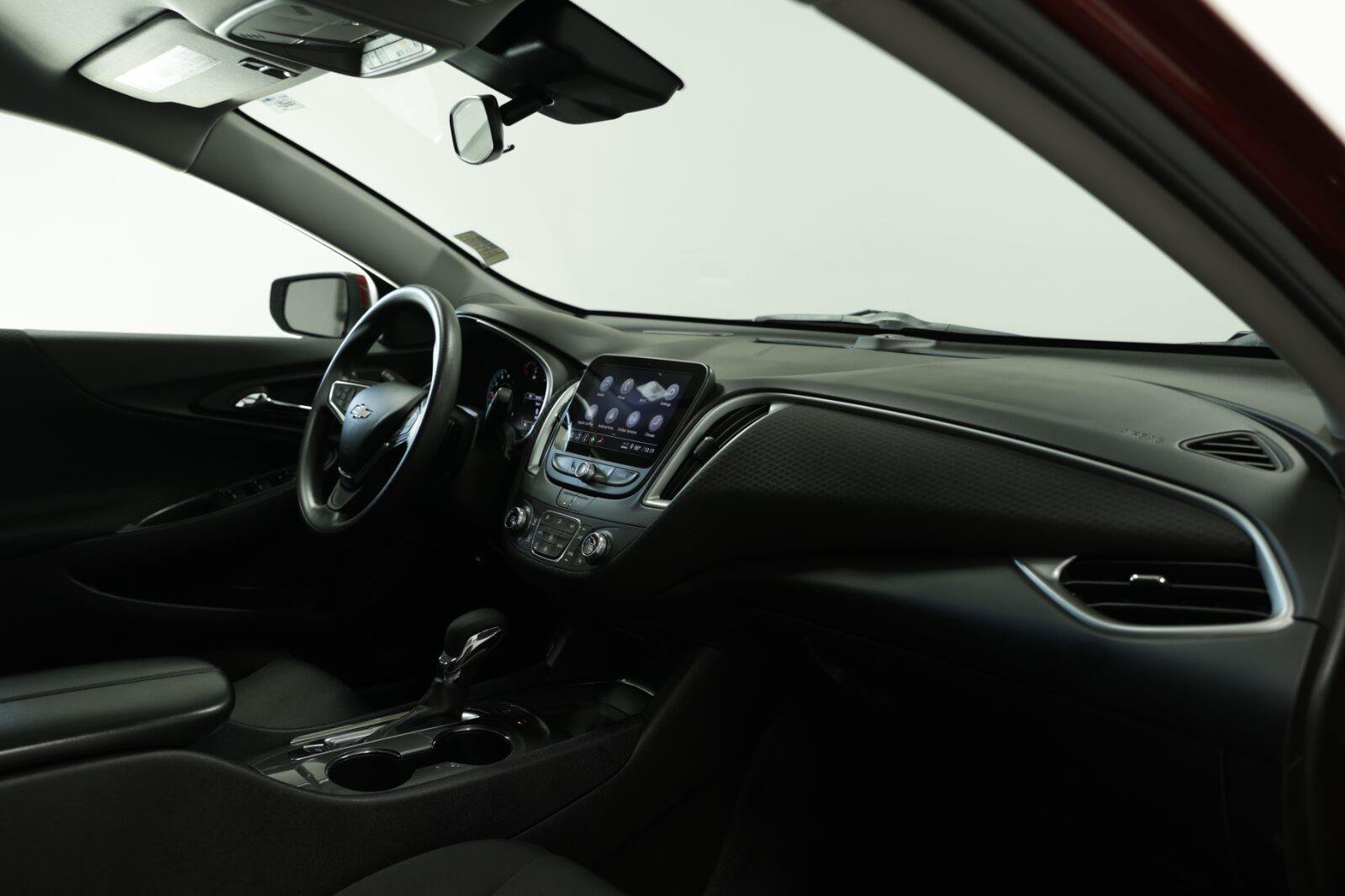 Used 2025 Chevrolet Malibu LT FWD image 20