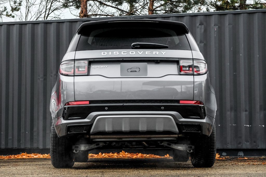 New 2025 Land Rover Discovery Sport S image 7