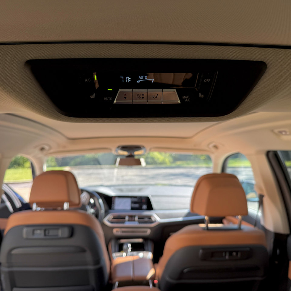 Used 2019 BMW X7 xDrive40i w/ Premium Package image 21