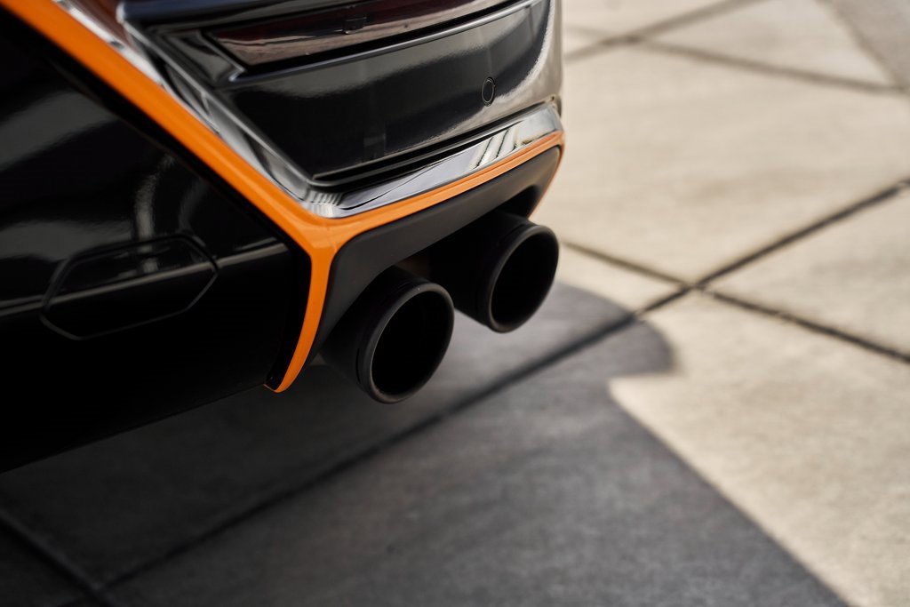 Used 2025 Lamborghini Urus SE image 11