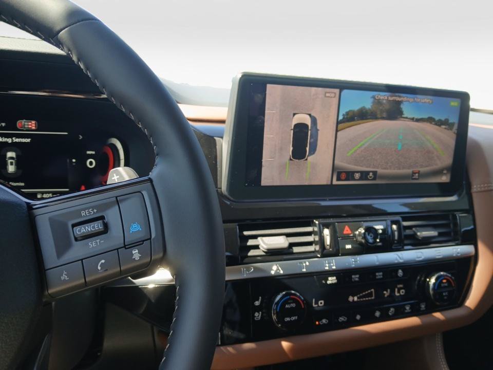 New 2026 Nissan Pathfinder Platinum FWD image 19