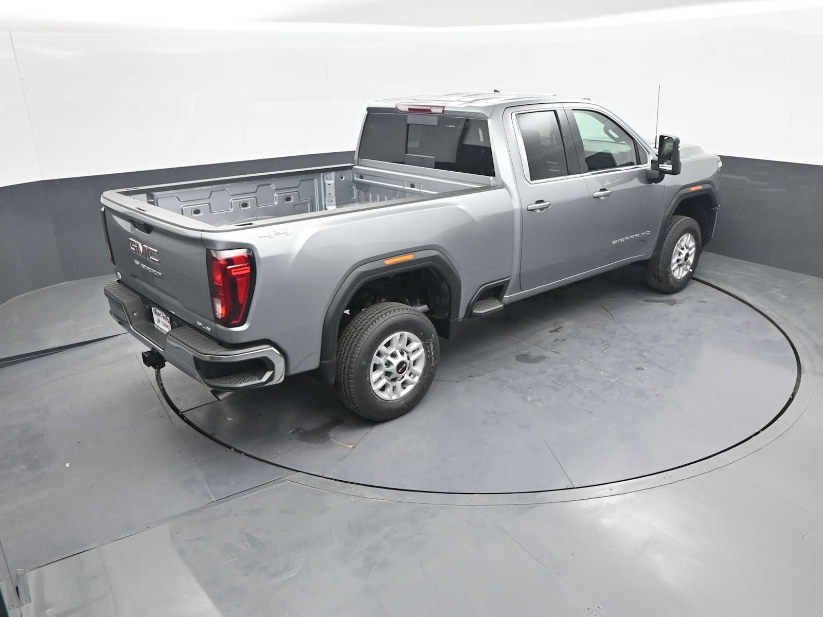 New 2026 GMC Sierra 2500 SLE w/ Preferred Package AWD/4WD image 34